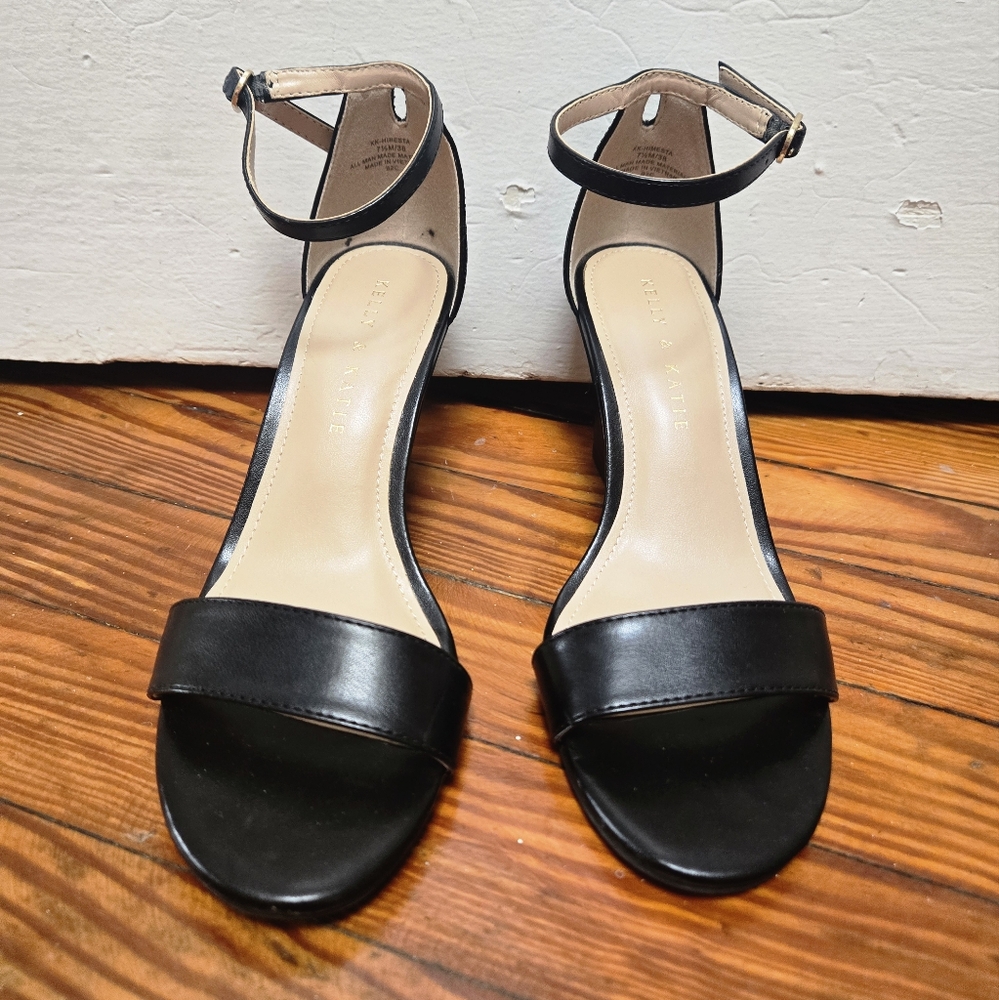 Kelly & Katie Black Heels with Classic Design